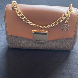 Michael Kors Crossbody Bag